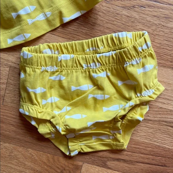 Hanna Andersson - Baby Apron Dress & Bloomers Set - Picture 6 of 9